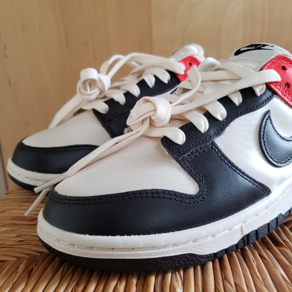 Nike Air Force One Satin Low Dunk Size 7.5 NEW! - Picture 14 of 16